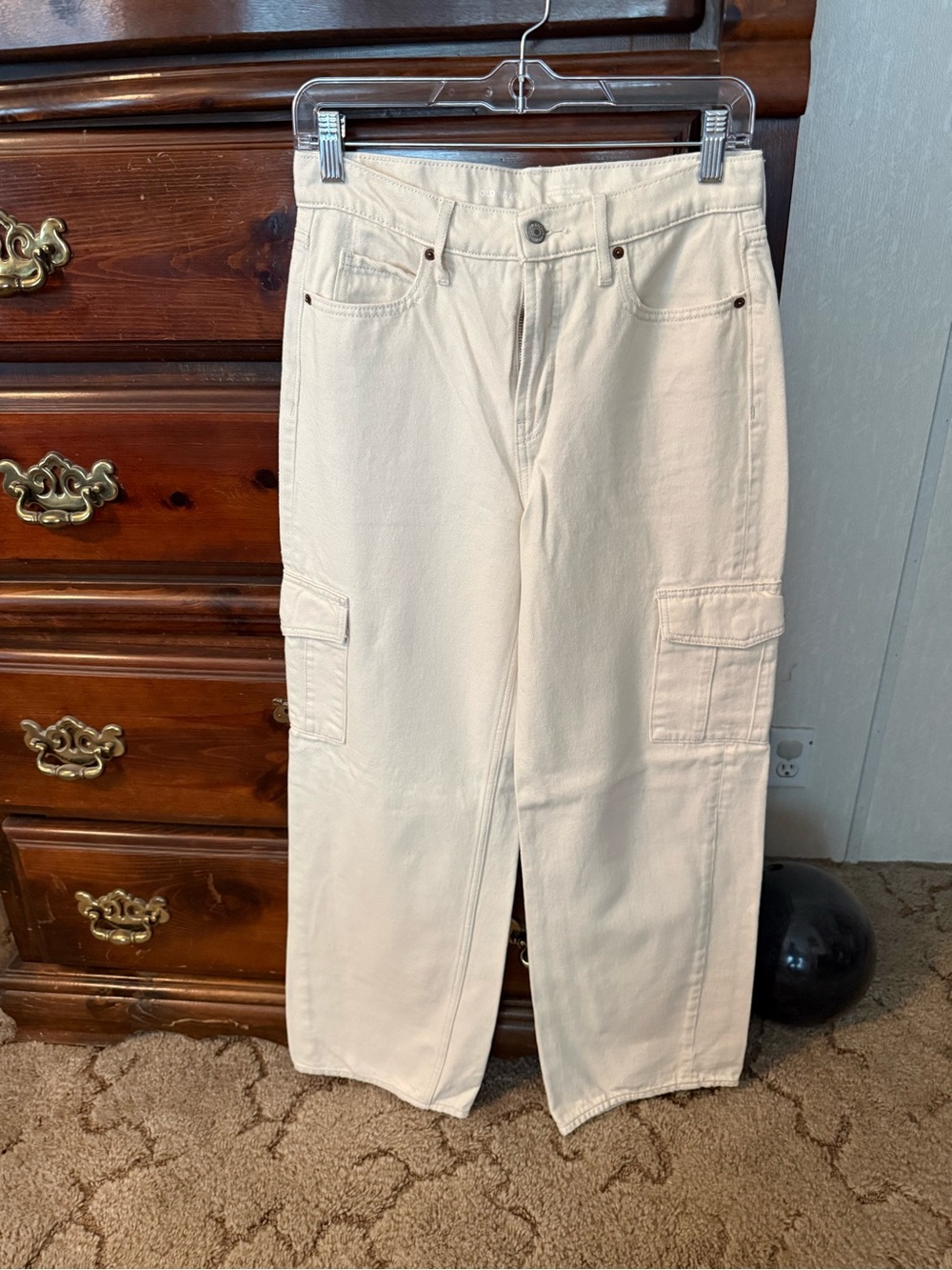 Old Navy Cream Wide Leg Cargo Jeans